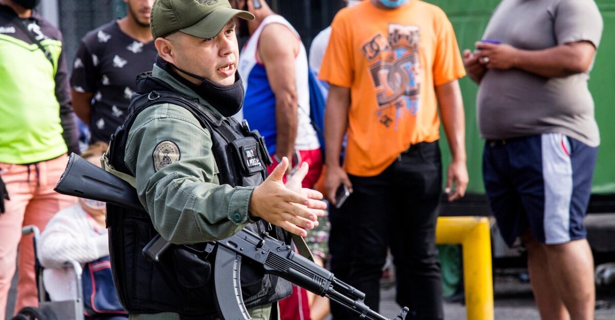 venezuela military soldier san antonio del tachira colombia army venezuelan national guard venezuela venezuela venezuela venezuela venezuela