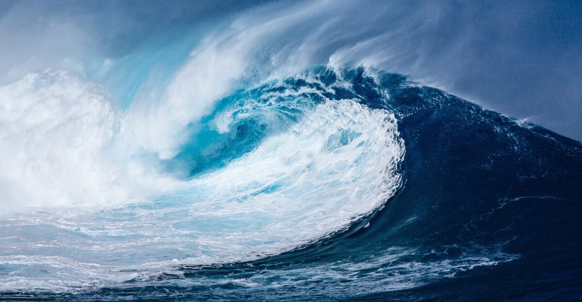 wave ocean sea storm tsunami spray atlantic pacific deep haze water inject surf nature thailand