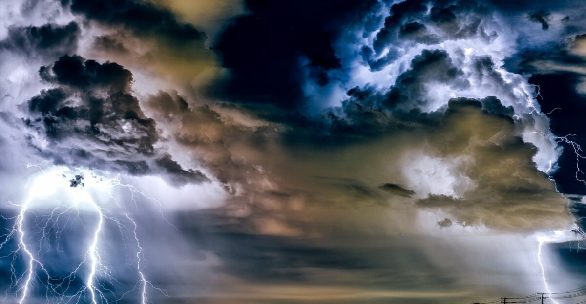 thunderstorm weather storm thunder lighting bolts stormy weather rain lightning bolts electrical sky clouds dark nature outdoors landscape energy thunderstorm weather storm storm storm thunder thunder rain rain rain rain rain lightning lightning