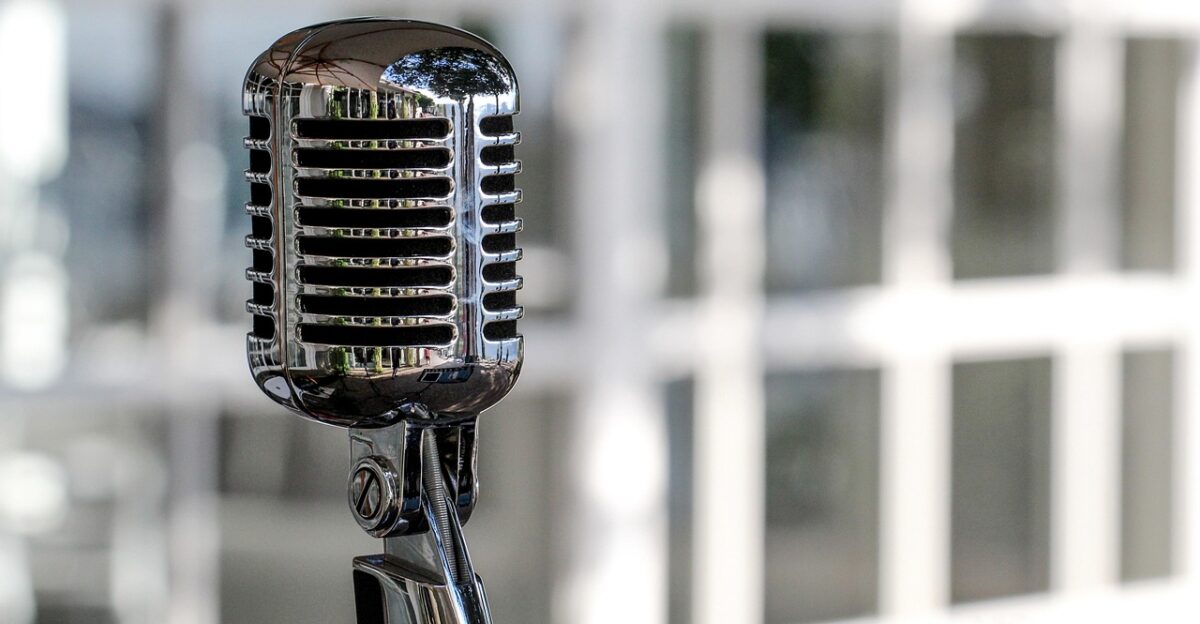 microphone vintage cromatic mic voice sound music microphone microphone microphone microphone microphone mic music