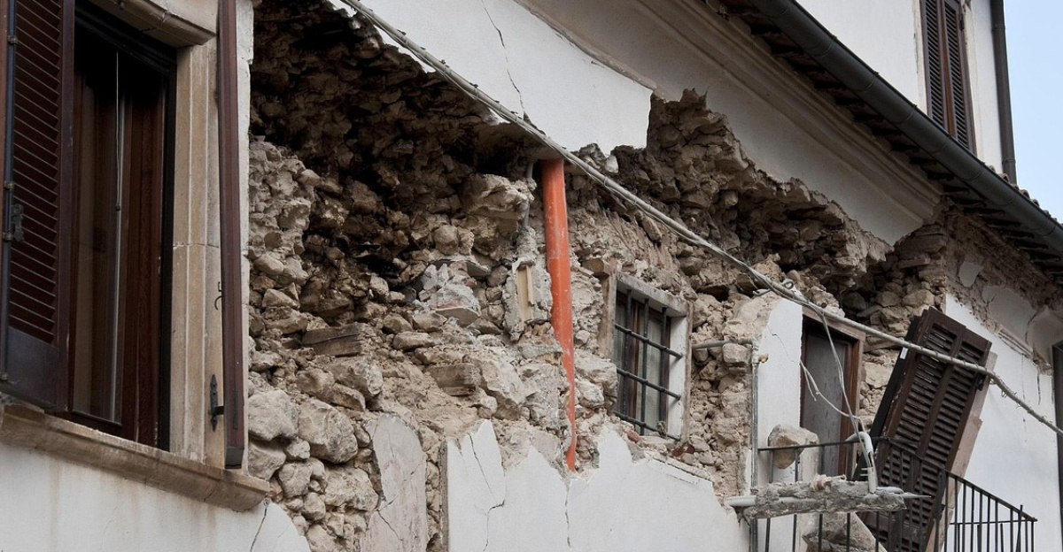 earthquake, rubble, collapse, disaster, house, streets, onna, glimpse, alley, historical centre, earthquake, earthquake, earthquake, earthquake, earthquake