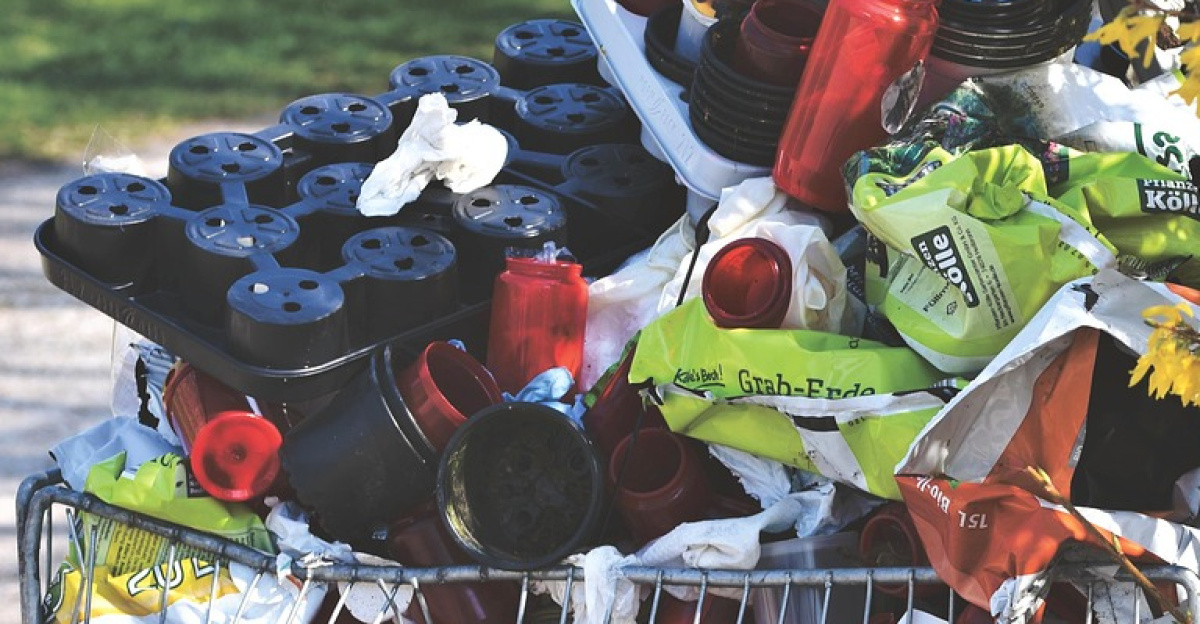 waste, garbage, waste container, disposal, recycling, garbage can, environmental protection, environment, waste disposal, environmental pollution, plastic waste, waste separation, recycle bin, plastic, waste bins, waste, plastic waste, plastic waste, plastic waste, plastic waste, plastic waste