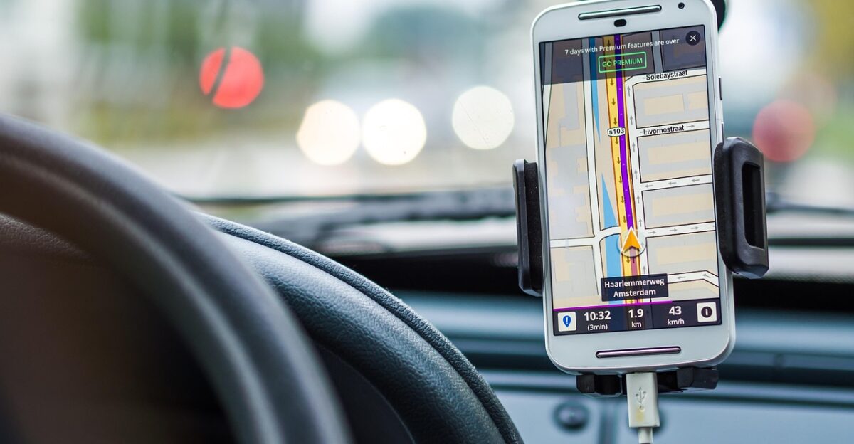 navigation car drive road gps transport travel auto vehicle screen smartphone phone application smart mobile digital app control display car wallpapers technology automobile automotive trip