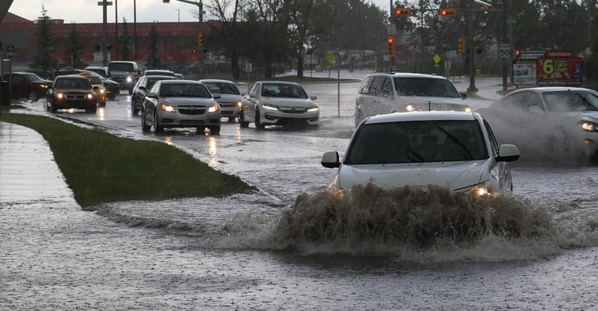 flooded, road, flood, flooding, storm, rain, water, wet, thunderstorm, nature, city