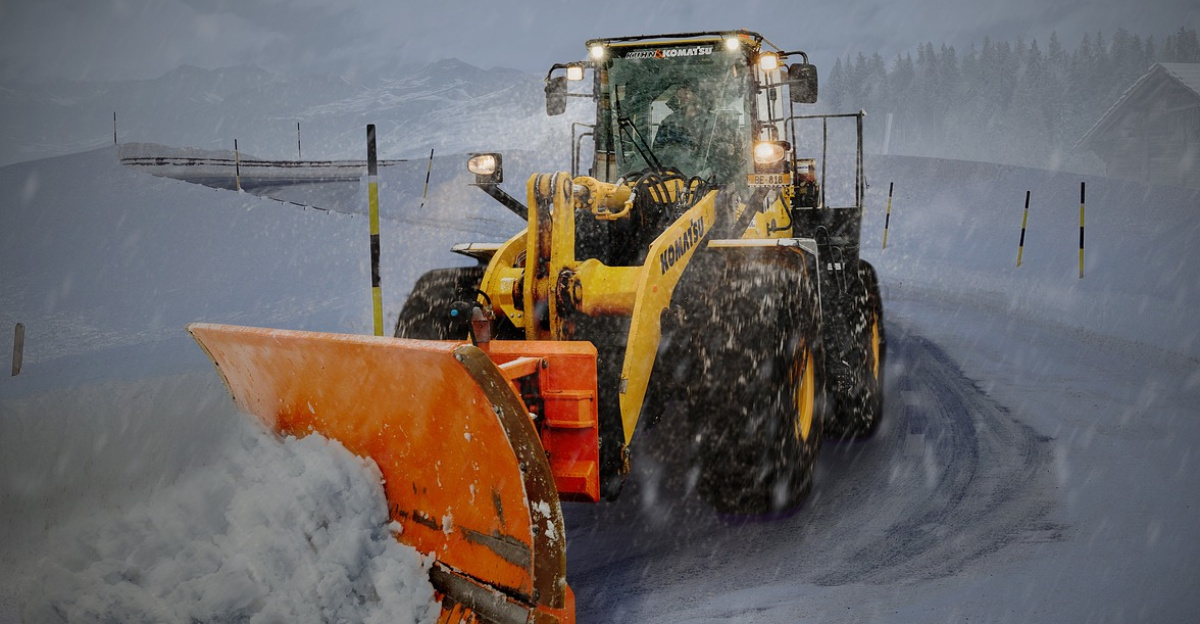 snow, winter, transport system, vehicle, industry, cold, machine, frozen, heavy, shovel, tractor, weather, snow removal, truck, transport, plow, work, bikes, working machine, wheel loader, nature, snow chains, road, mountains, snowy, bulldog, tractors, power, ps, strong