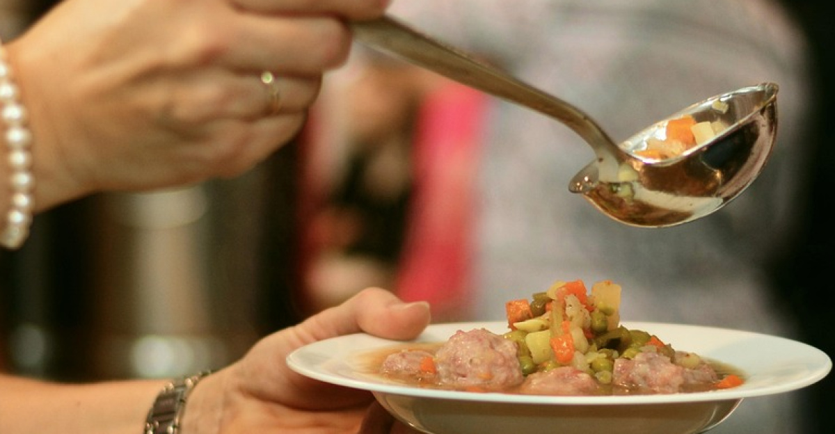 soup, soup kitchen, fed up, hungry, food distribution, food, cook, meal, kitchen, plate, vegetable soup, aid project, refugees, help, soup, soup, soup, soup, soup kitchen, soup kitchen, soup kitchen, soup kitchen, soup kitchen, hungry, refugees, help