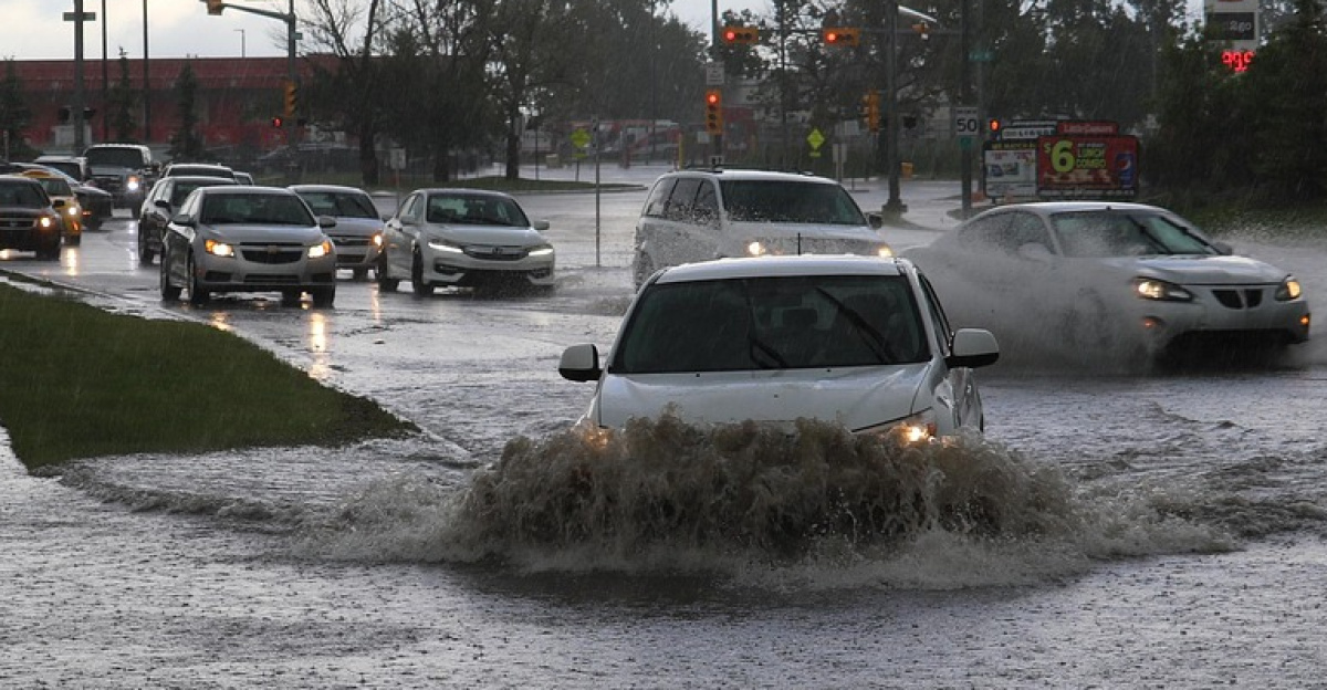 flooded, road, flood, flooding, storm, rain, water, wet, thunderstorm, nature, city