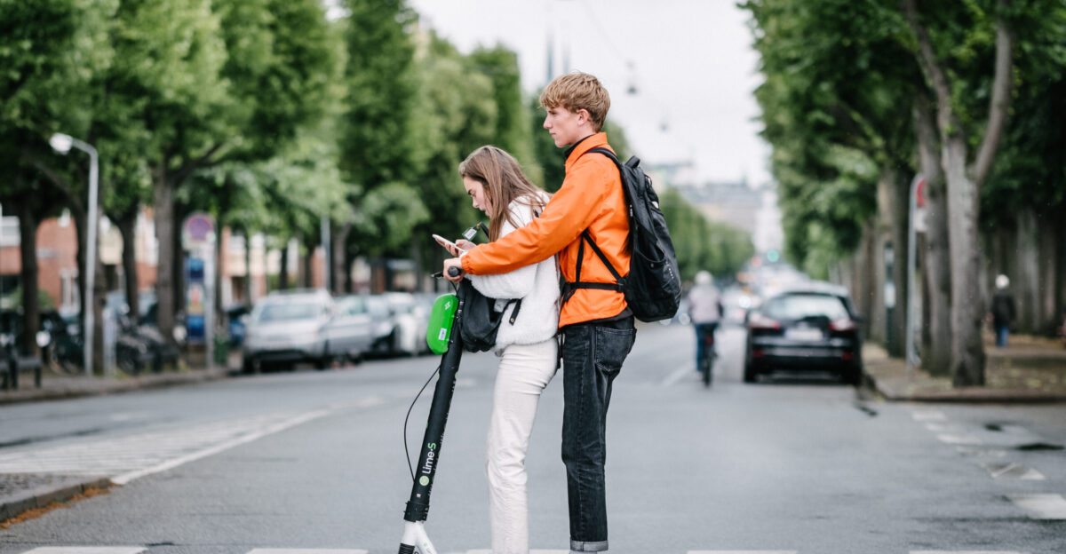 This is so much Generation Z the girl on her phone while the guy drives an electric scooter The photo is under Creative Commons license use it as you will for free just give some credit Keywords Lime Electric Scooter elektrisk l behjul Frederiksberg All Frederiksberg Copenhagen K benhavn Denmark Danmark K benhavn Copenhagen Fujifilm X-H1 Filmfilm XF 90mm f2 0