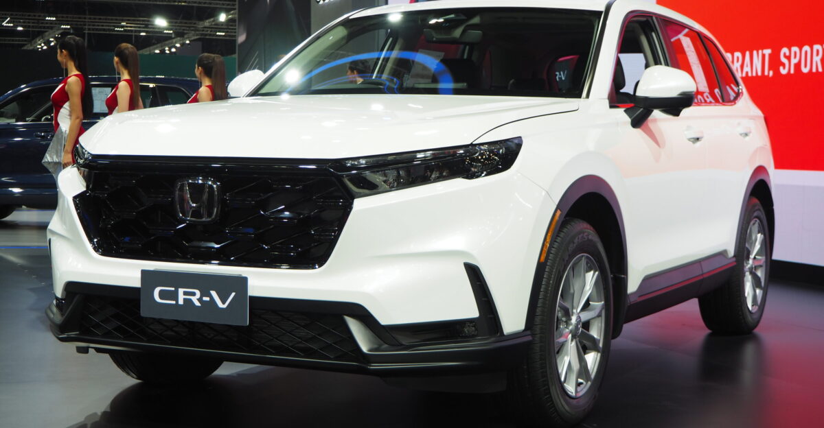Honda CR-V EL 4WD in Impact Challenger Hall Muang Thong Thani Nonthaburi Thailand