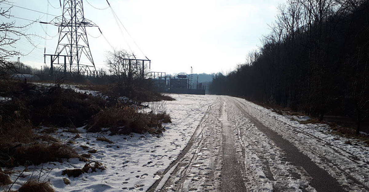 Icy road ahead <span class="mw-valign-text-top" typeof="mw:File/Frameless"><a href="//commons.wikimedia.org/wiki/File:Icy_road_ahead_-_geograph.org.uk_-_5703131.jpg#ooui-php-4" title="Edit this at Structured Data on Commons"><img decoding=