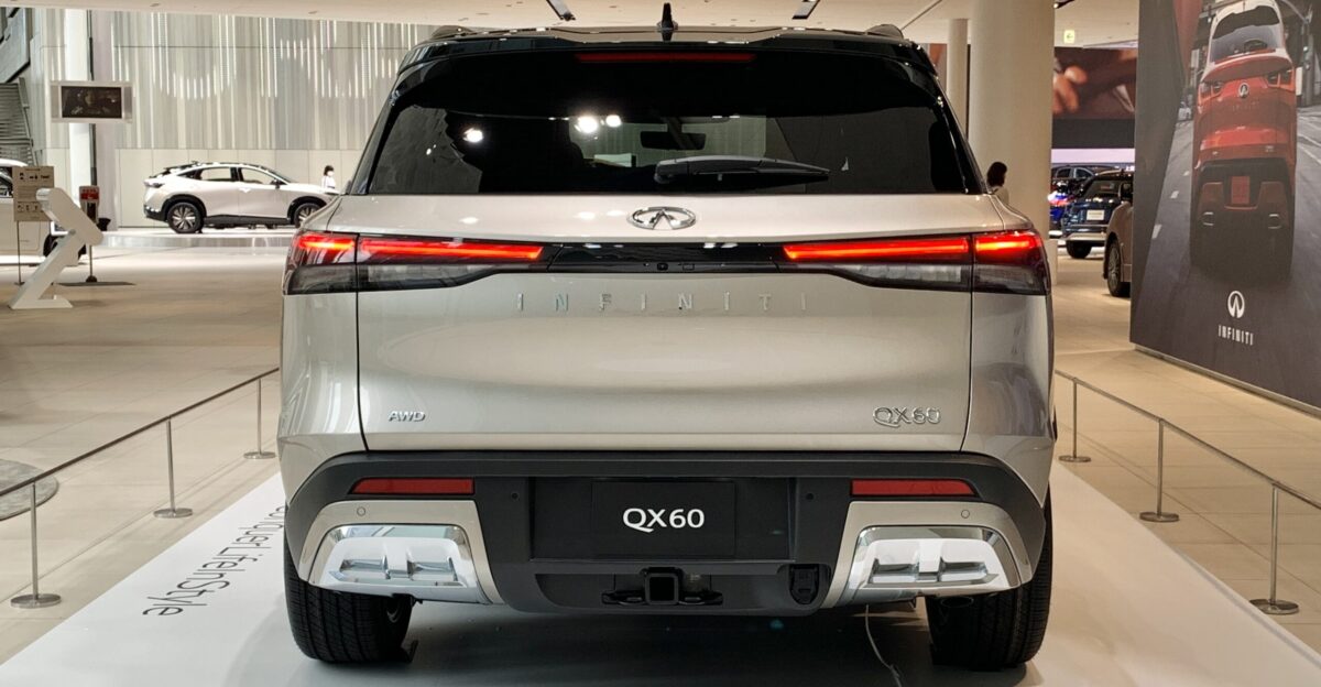 Infiniti QX60 L51 in The Nissan Global Gallery HQ
