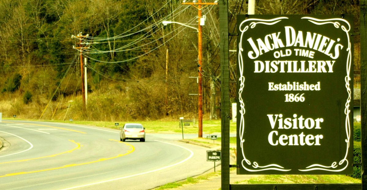 Sign at the <a href="https://en.wikipedia.org/wiki/Jack_Daniel%27s" class="extiw" title="w:Jack Daniel's">Jack Daniel's Distillery</a> visitors' center along State Highway 55 in Lynchburg, Tennessee, United States