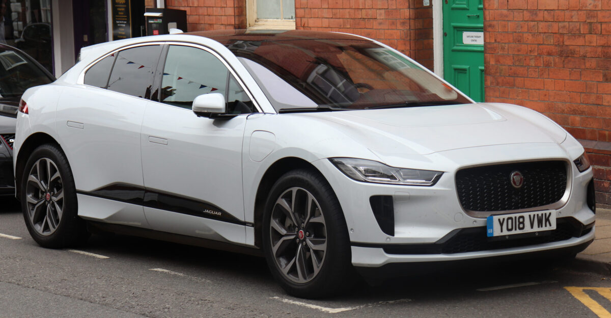 Jaguar I-Pace EV400 AWD Front Taken in Warwick