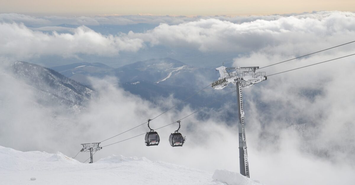 Jasn Ski Resort Slovakia - gondola lift Kosodrevina - Chopok