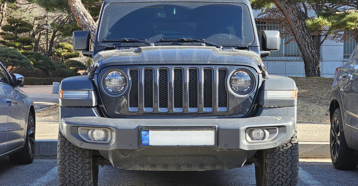 Black Jeep Wrangler Rubicon 4-door 2 0L 4WD JL SUV