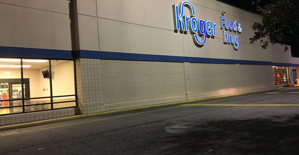 This is Kroger 536 located at 205 E Little Creek Rd in Norfolk VA Before being a Kroger this location was a Hannaford