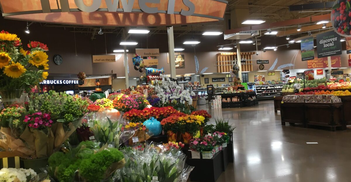 This is Kroger 555 located at 5007-2 Victory Blvd in Tabb VA Originally this located was located at 101 Village Ave which was a Hannaford before becoming a Kroger in the same shopping complex but moved to this location after the adjacent Kmart downsized from a Super K to a regular store and Kroger took over the former grocery section of the store This store in its current location opened on May 13 2015