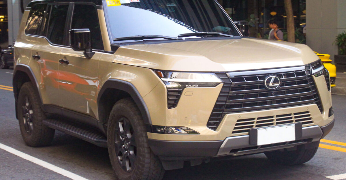 Tactical Beige Lexus GX 550 VJA252