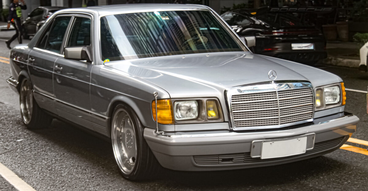 US-spec Brilliant Silver Mercedes-Benz W126 300SD Turbodiesel