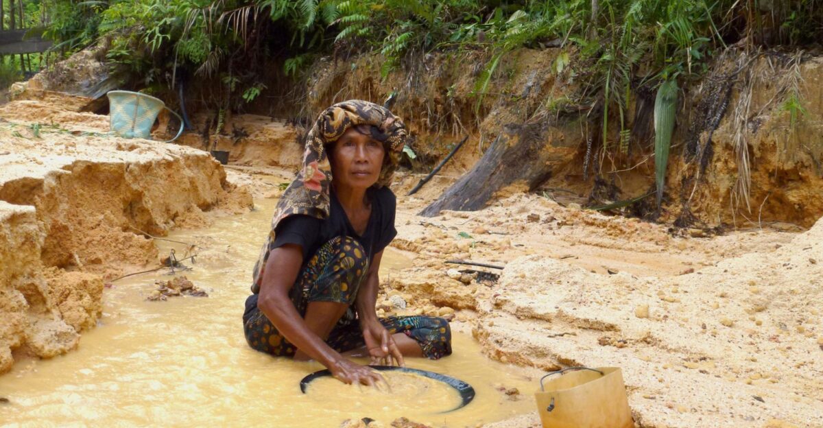 Empowering Women Gold Miners in Indonesia The Women in Mining and