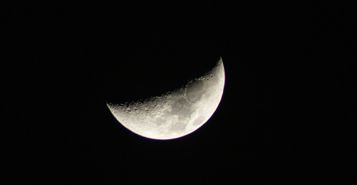 Free stock photo of crescent moon, luna, lunar