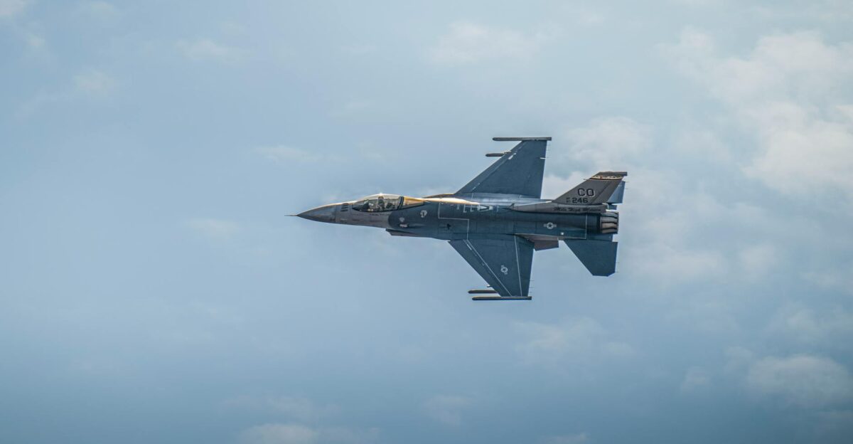 Free stock photo of air force jet combat aviation F-16 Fighting Falcon