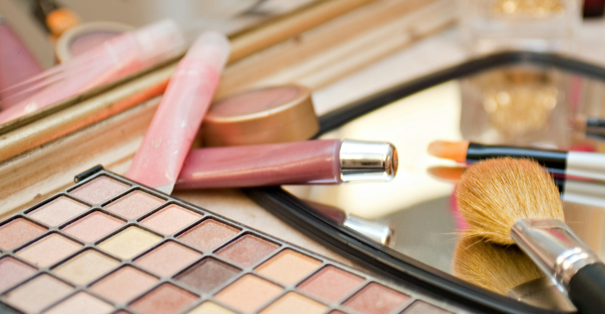 women's assorted make up