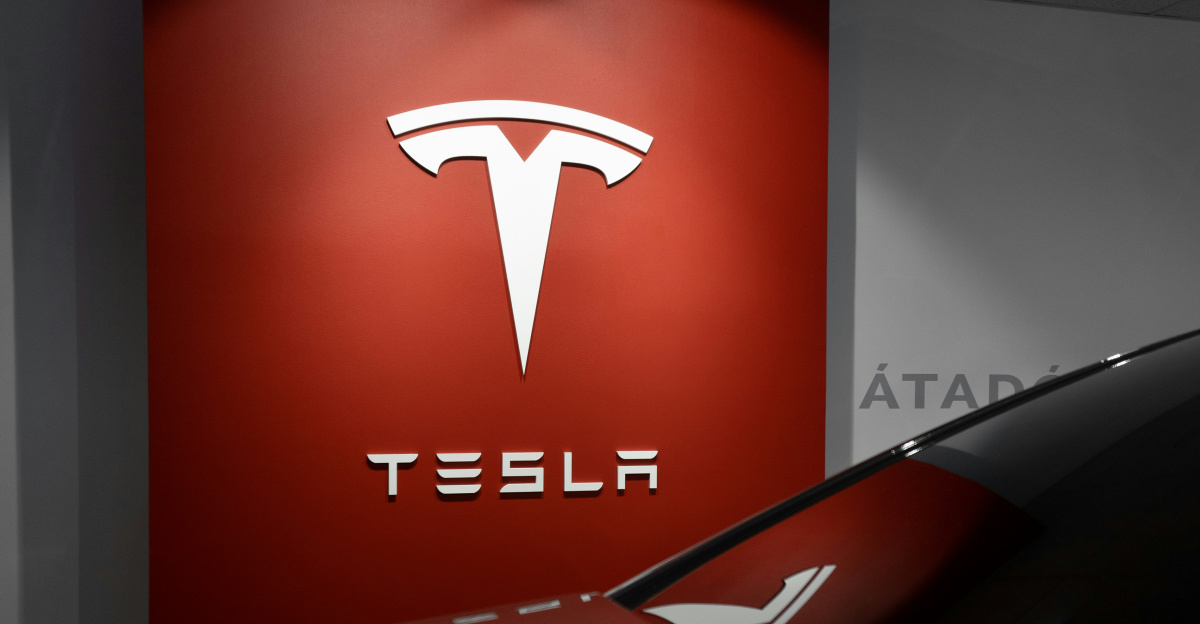 red and white x sign