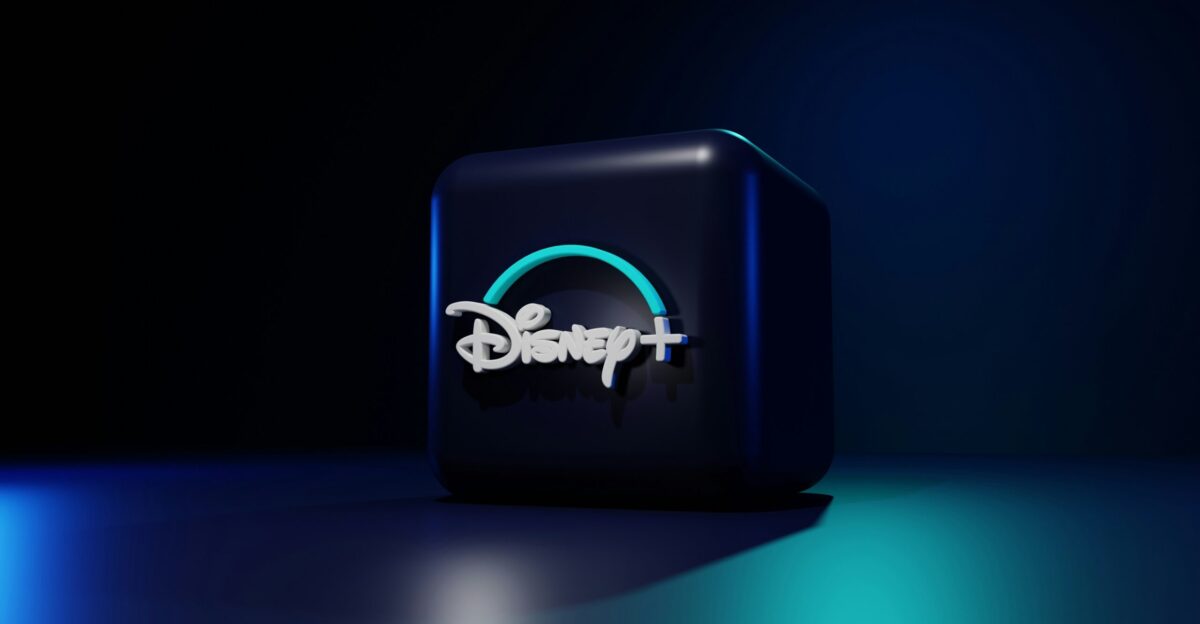 a black computer mouse