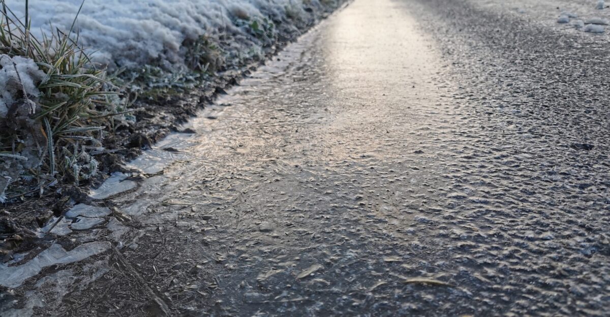 Black ice - Wikipedia