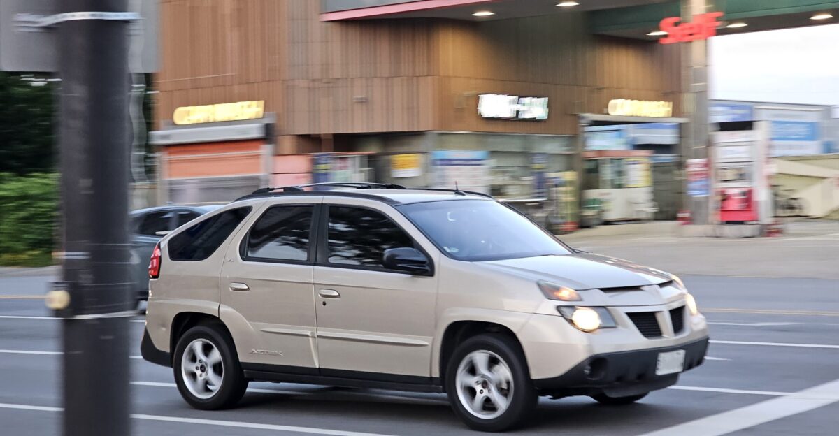 Champagne Beige Metallic Pontiac Aztek GMT250 SUV