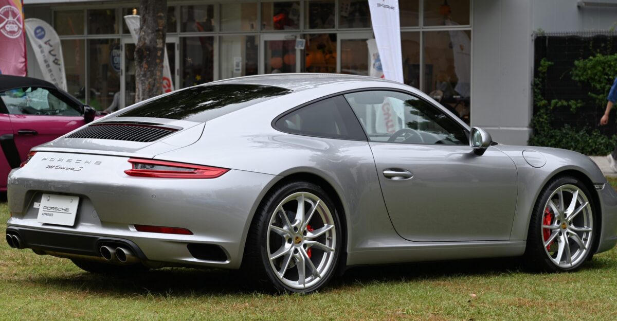 MY2018 Porsche 911 Carrera S