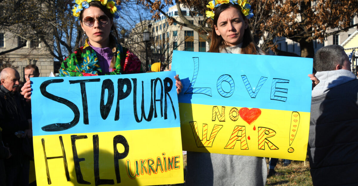 Protests Against War in Ukraine 097 - Love Not War - Help Ukraine