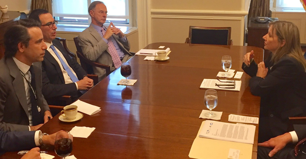 Productive meeting with @mtbarra - A strong leader of a strong company. #BuyAmericanHireAmerican