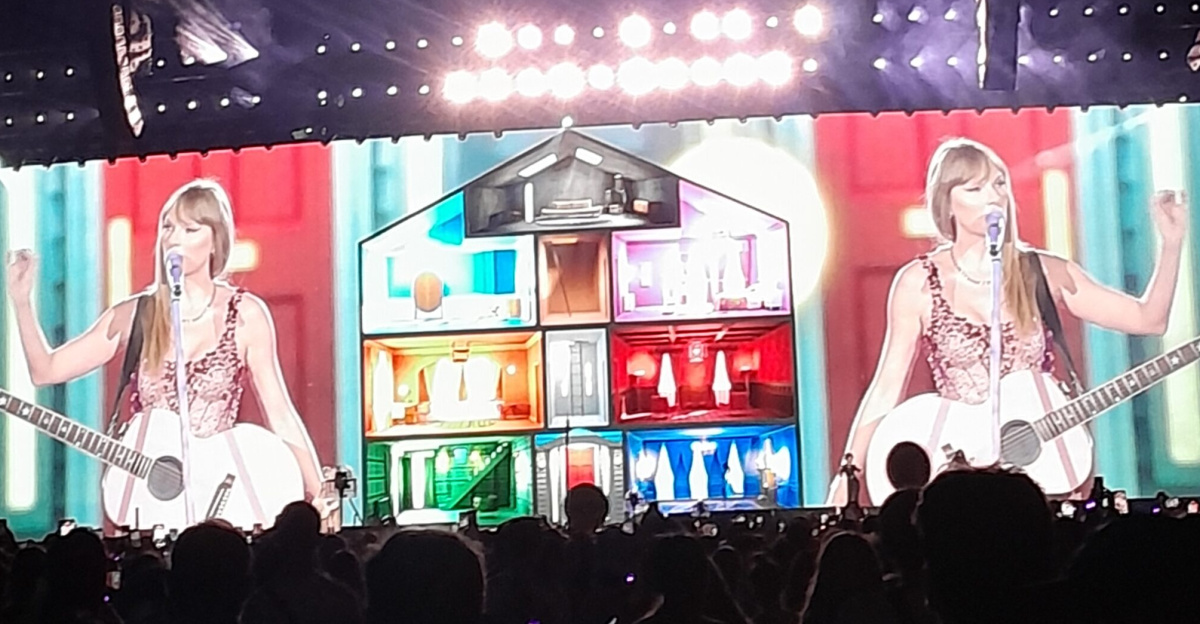 Passagem da The Eras Tour, turnê da cantora Taylor Swift no Brasil, em 17 de novembro de 2023 no Rio de Janeiro