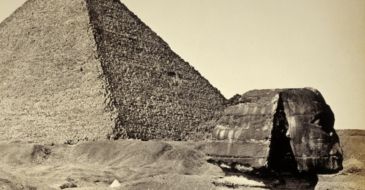 The Great Pyramid Pyramid of Khufu Cheop s pyramid and the Great Sphinx on the Giza Plateau