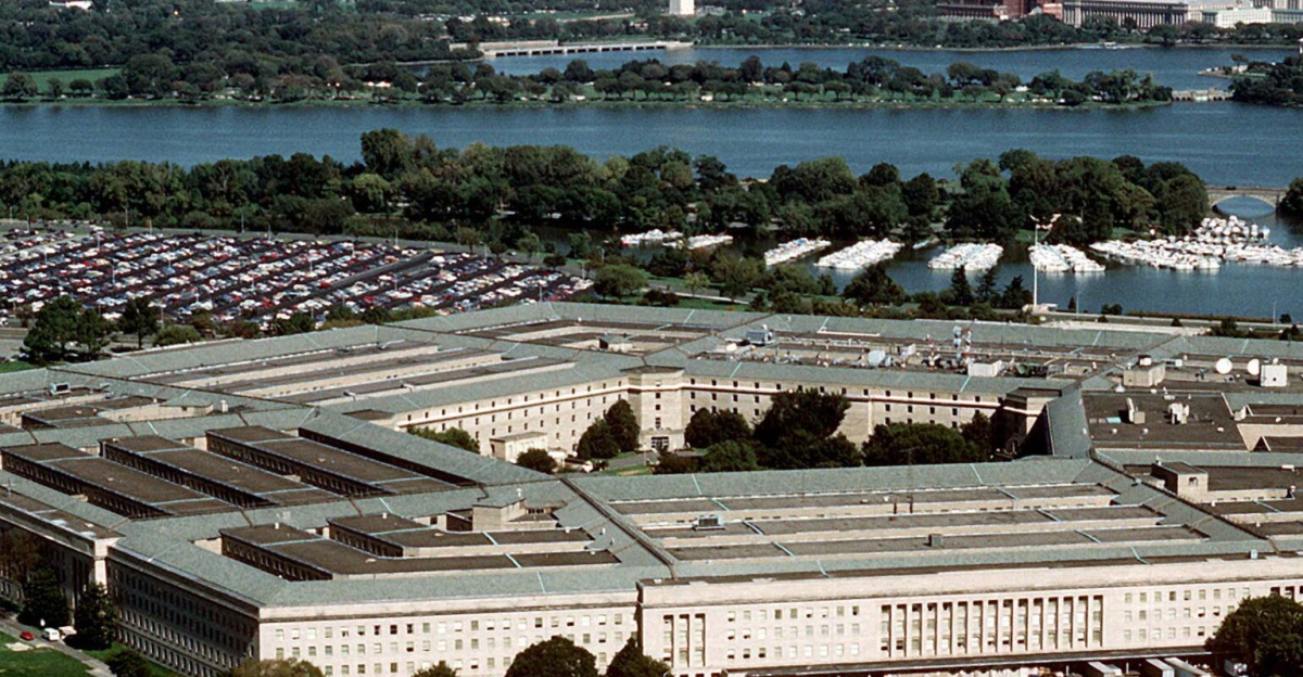 <a href="https://en.wikipedia.org/wiki/The_Pentagon" class="extiw" title="en:The Pentagon">The Pentagon</a>, looking northeast with the Potomac River and Washington Monument in the distance.
The Tidal Basin is seen just below the Washington Monument. The marina which is visible is in Pentagon Lagoon, which is part of the Boundary Channel of the Potomac River. Trees border the Boundary Channel and exist both on the Virginia shoreline and on Columbia Island (an island in the Potomac River).