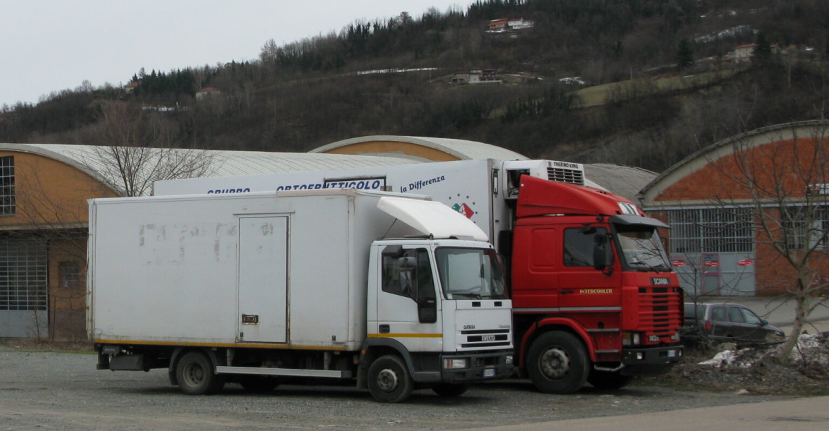 Three trucks parked in Acqui Terme (from the left: two Iveco and a Scania). 27.2.2010