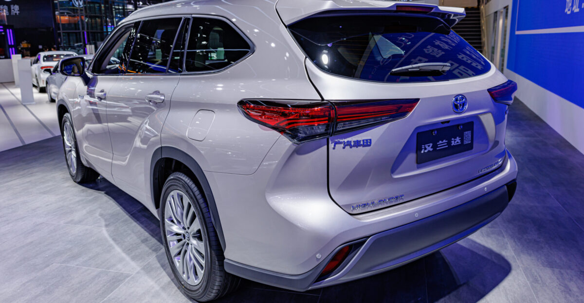 TOYOTA HIGHLANDER HYBRID XU70 China