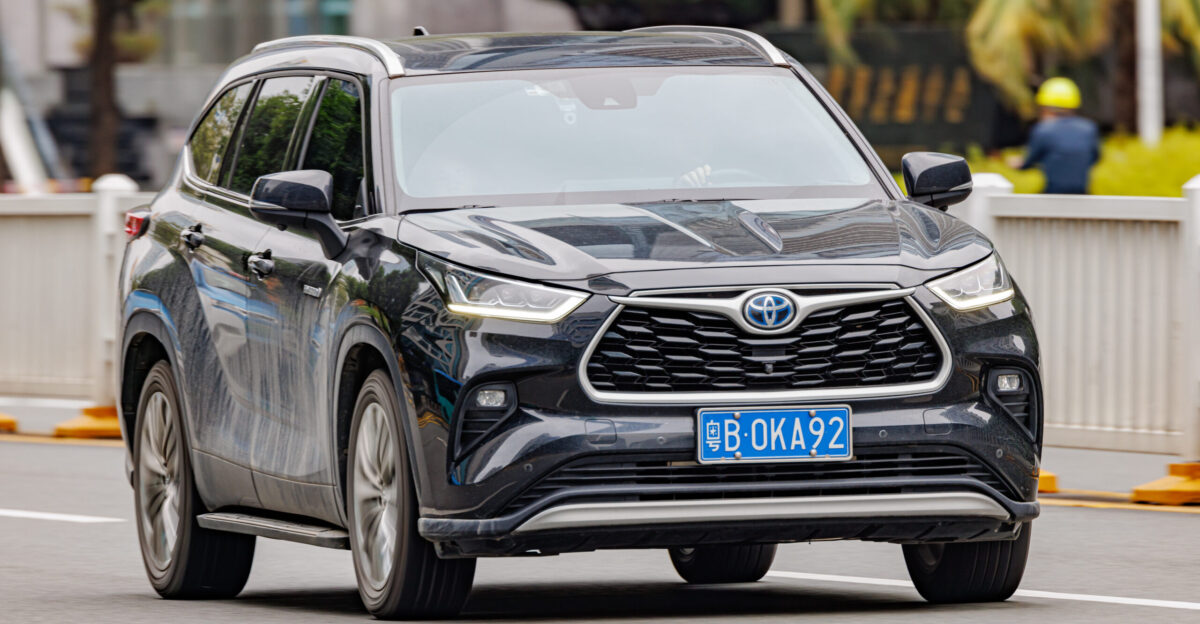 TOYOTA HIGHLANDER HYBRID XU70 China