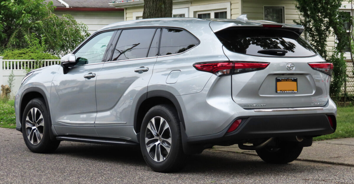 A 2020 Toyota Highlander XLE AWD photographed in Wantagh New York USA