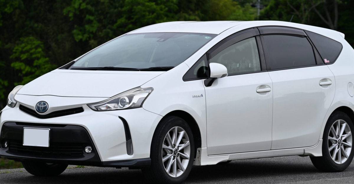 2014-2021 Toyota Prius α Touring Selection