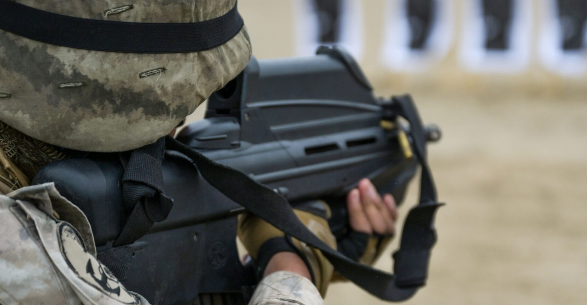 U.S. Marines from the 4th Combat Engineer Battalion, 4th Marine Division, Marine Forces Reserve, conduct joint training exercises with Peruvian Marines from the Batallòn de Ingeniería de Infantería de Marina on the Salinas firing range in support of Resolute Sentinel 23 in Peru, July 6, 2023. Resolute Sentinel improves readiness of U.S. and partner nation military and interagency personnel through joint defense interoperability training, engineering projects and knowledge exchanges. (U.S. Air Force photo by Tech Sgt. Nicholas Monteleone)