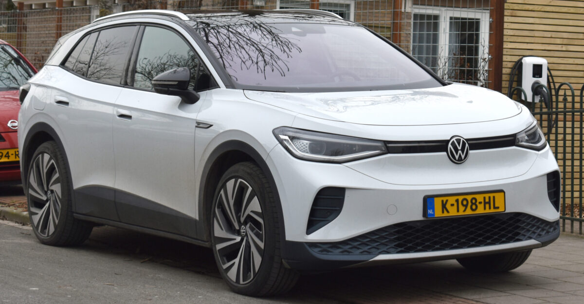 Volkswagen ID 4 Pro Netherlands front view