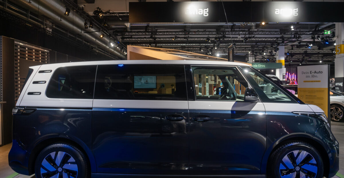 Volkswagen ID Buzz LWB at Auto Z rich 2024