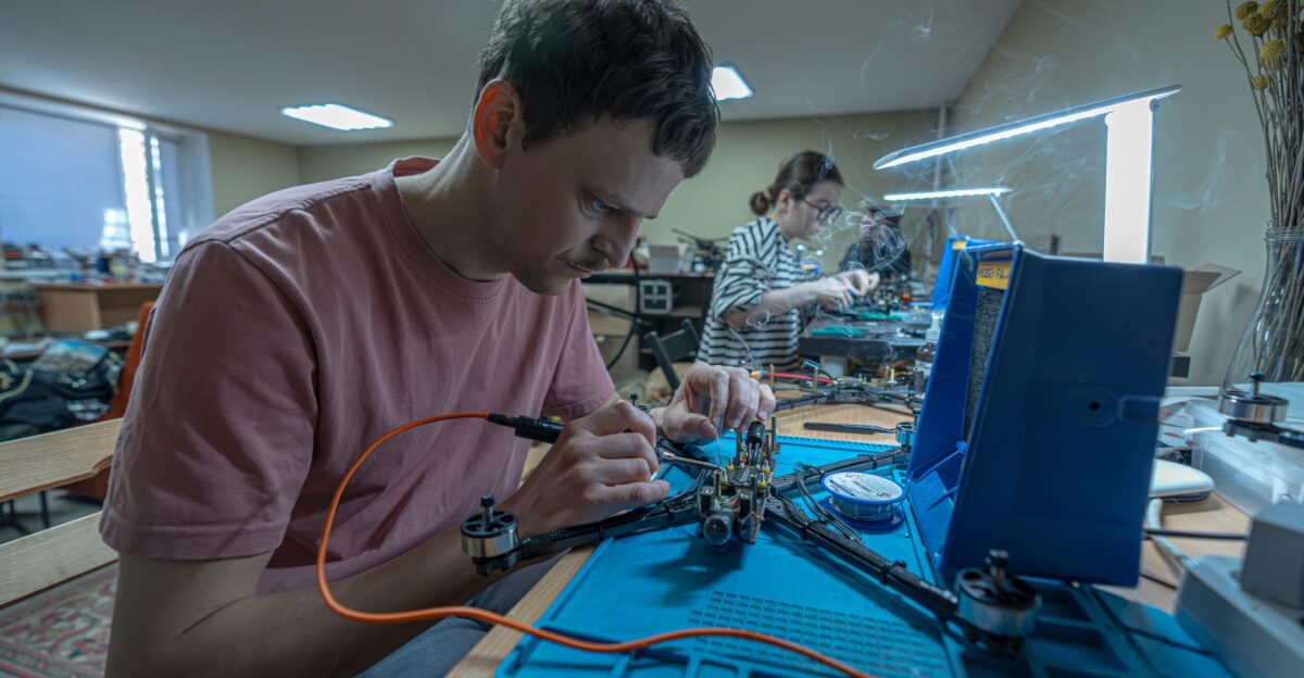 Ukraine s DIY drone makers are helping fighters on the front lines