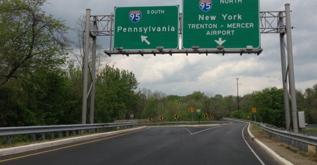 Signs for Interstate 95 on the ramp from New Jersey Route 29 northbound in Ewing, New Jersey