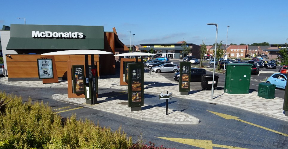A drive-thru McDonald's <span class="mw-valign-text-top" typeof="mw:File/Frameless"><a href="//commons.wikimedia.org/wiki/File:A_drive-thru_McDonald%27s_-_geograph.org.uk_-_5831122.jpg#ooui-php-4" title="Edit this at Structured Data on Commons"><img decoding=