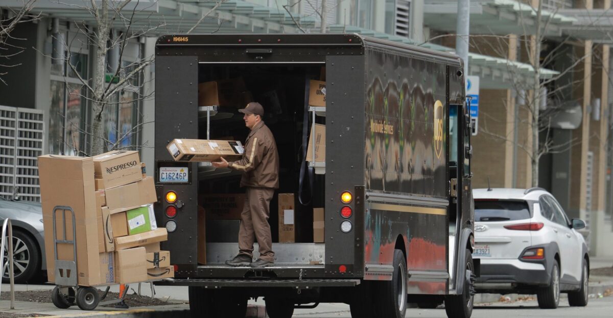 Philly UPS workers work without masks during COVID crisis - WHYY