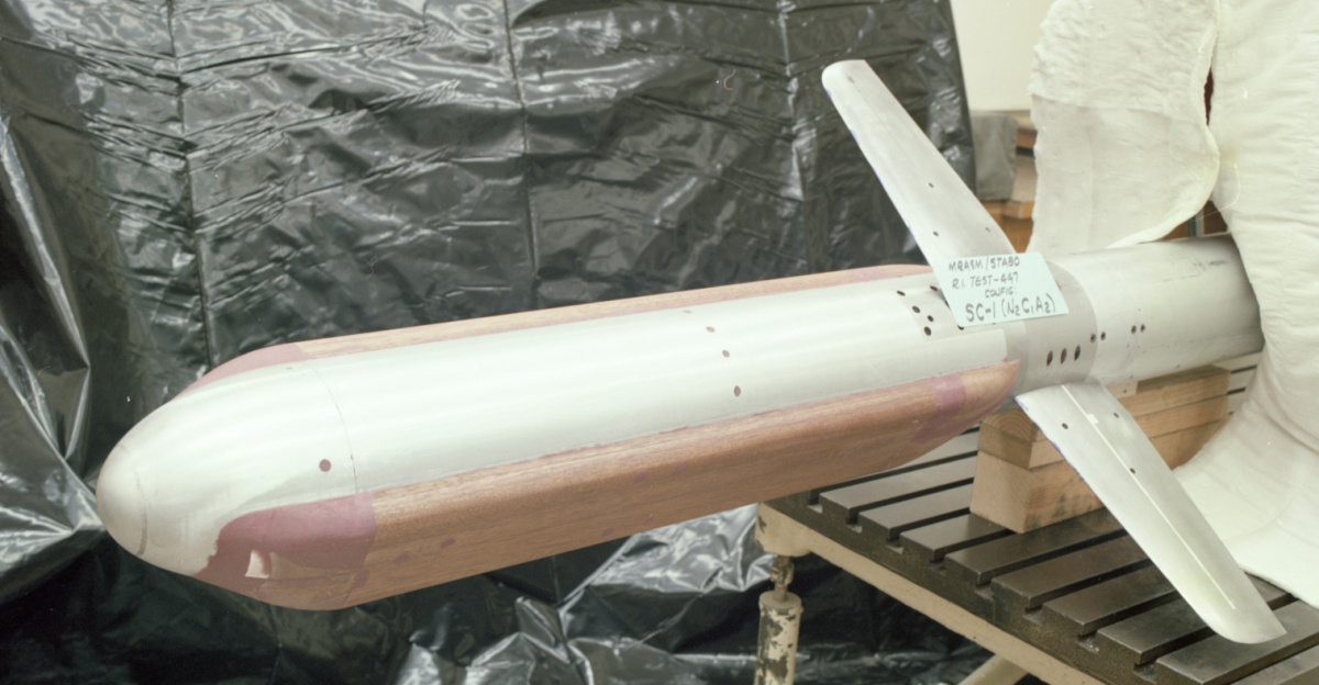 88733962 :Piction ID--Tomahawk missile model testing